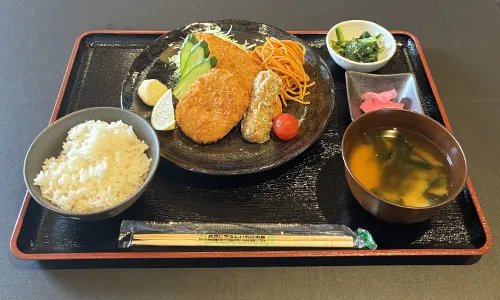 ミックスフライ定食